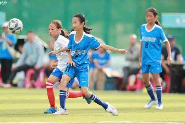 周鹏:詹姆斯38岁还这么猛 我也能继续绽放光芒