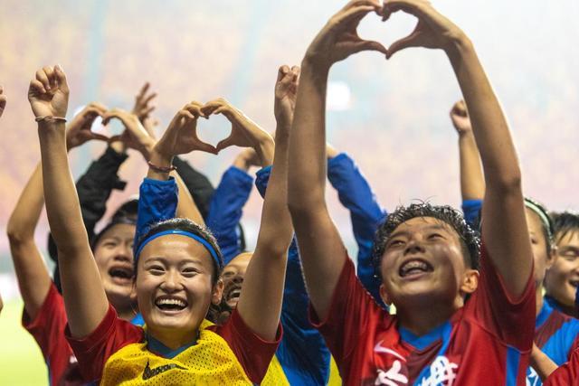 阿门23+14+10火箭双杀骑士 猛龙送老鹰4连败